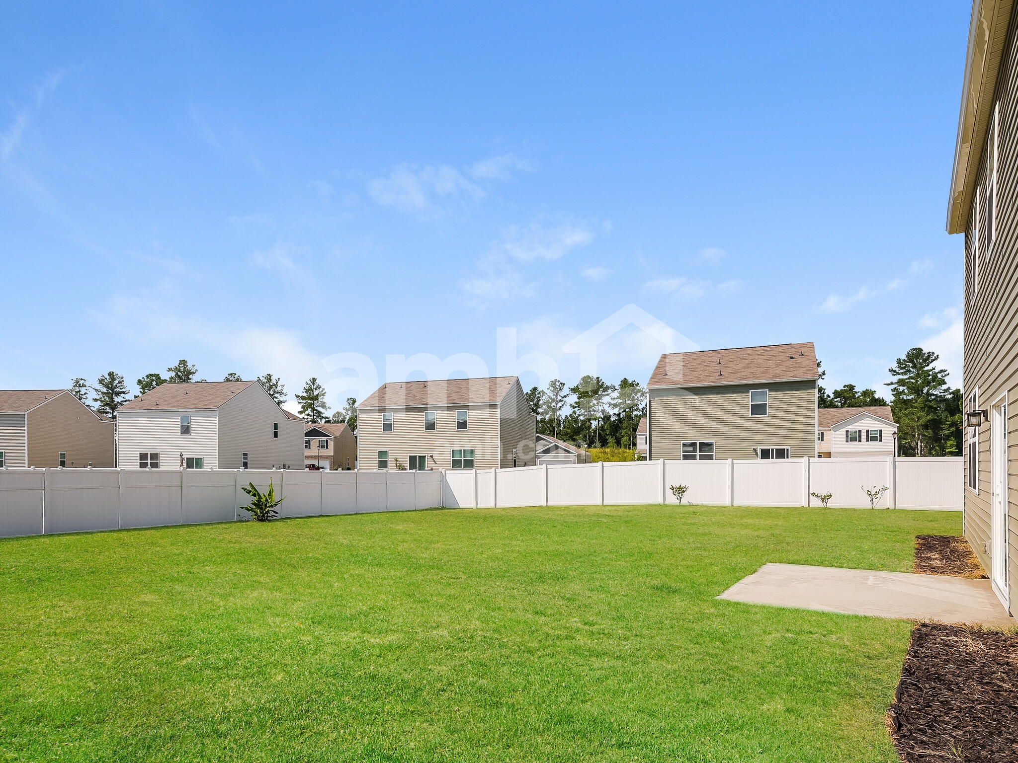 Building Photo - 203 Bushwood Dr
