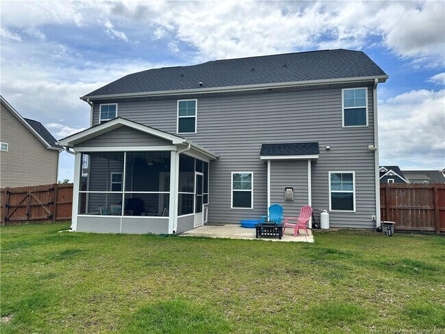 Building Photo - 580 Stonebriar Ave