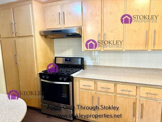 Building Photo - 1412 Kinross Ct