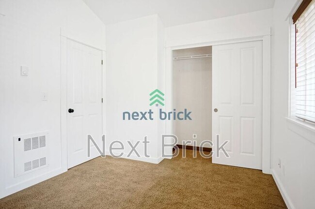 Building Photo - 813 NW 97th St