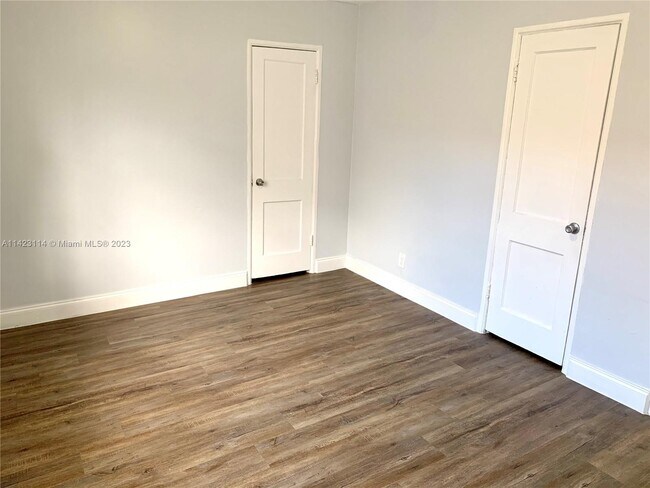 Building Photo - 2316 Madison St