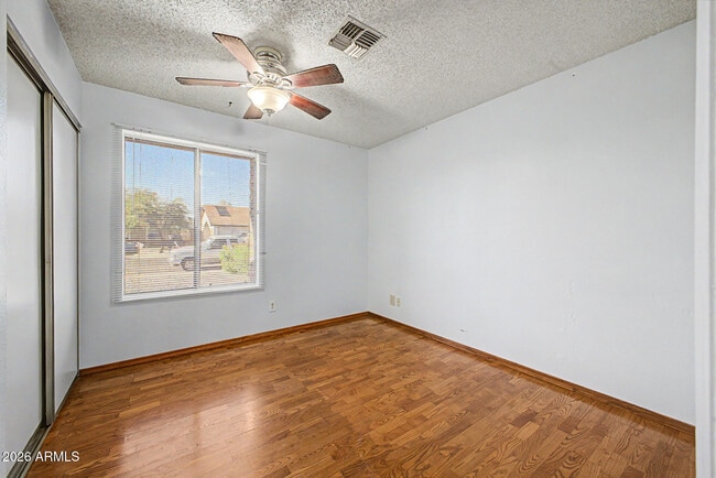Building Photo - 1455 W Mohawk Ln