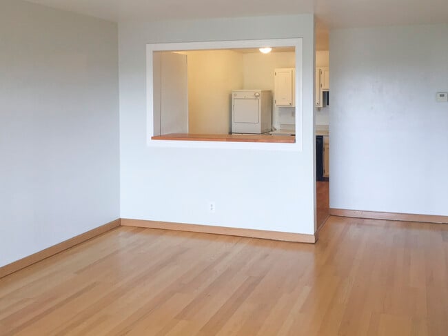 Building Photo - 1510 E St