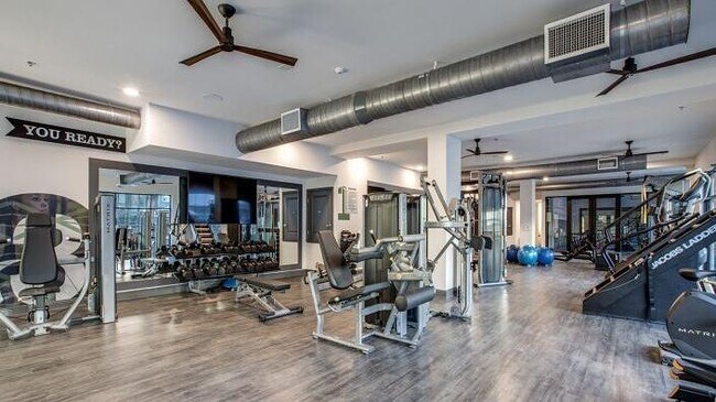 Building Photo - 11325 Park Vista Blvd