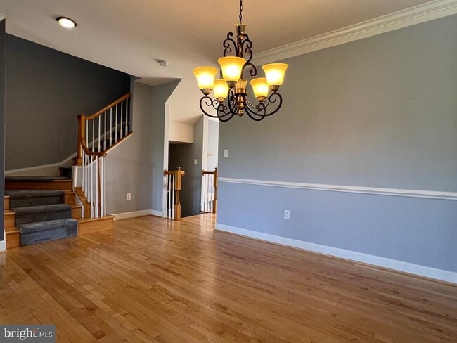 Building Photo - 787 Vestal St