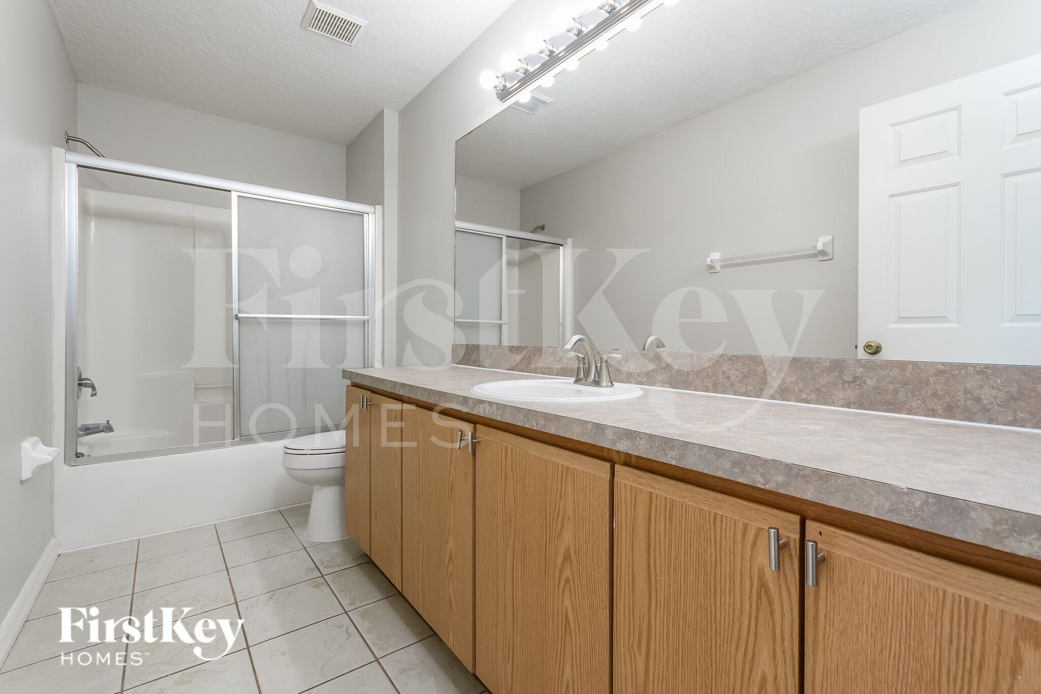 Building Photo - 557 Peace Dr