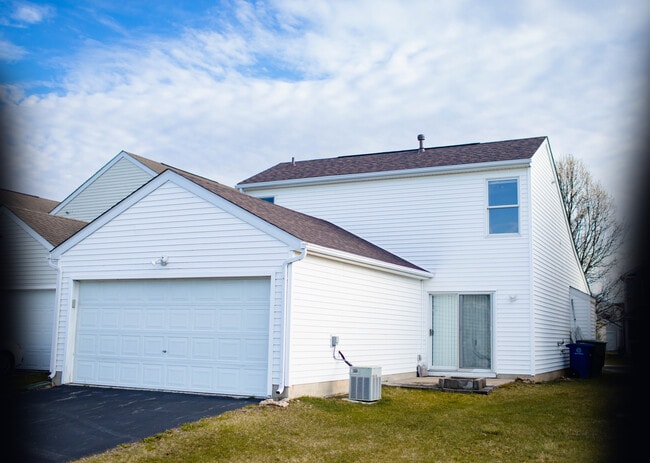 Building Photo - 5502 Poolbeg St