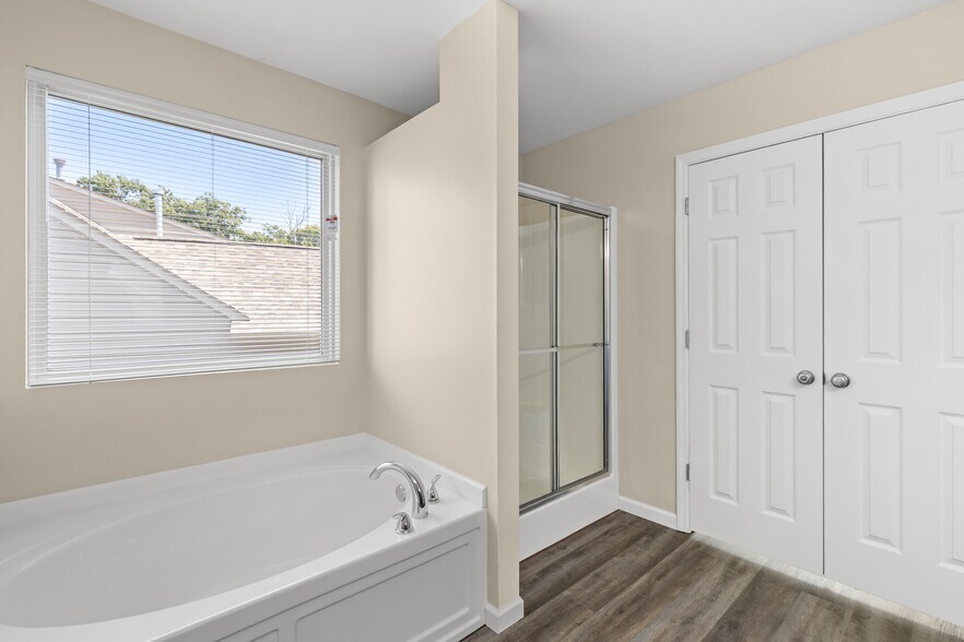 Building Photo - 1304 Mason Grove Dr
