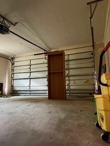 Spacious attached garage, I did for parking and storage - 6281 Hunters Ridge Dr