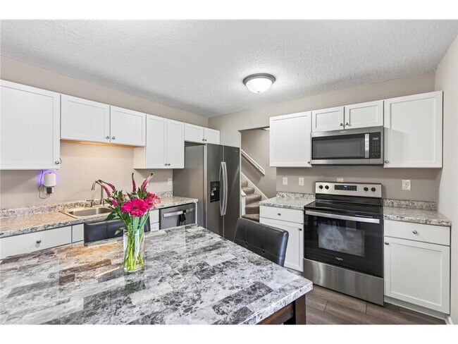 Building Photo - 459 Mailand Ct