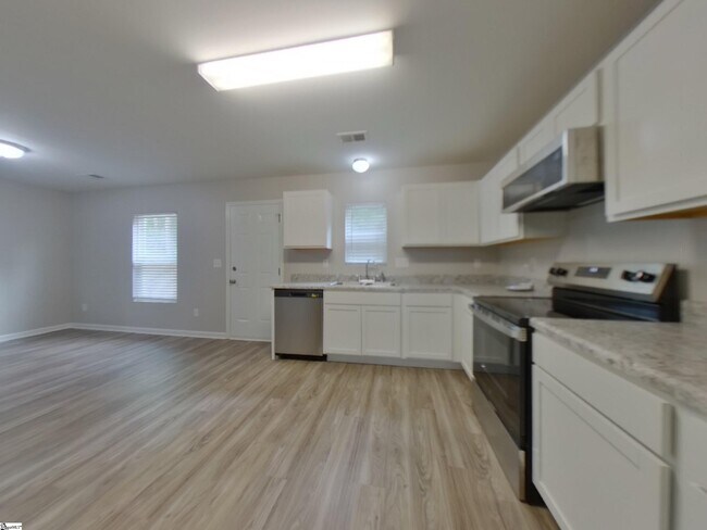 Building Photo - 316 Cedar Ridge