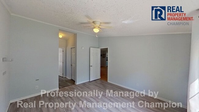 Building Photo - Charming Home in Quiet Neighborhood Near Monkey Junction