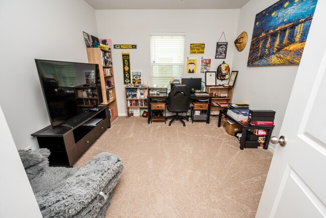 Building Photo - 417 Ginger Dr