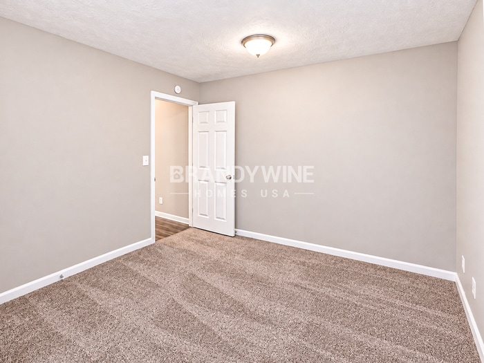 Building Photo - 657 McKenzie Cir