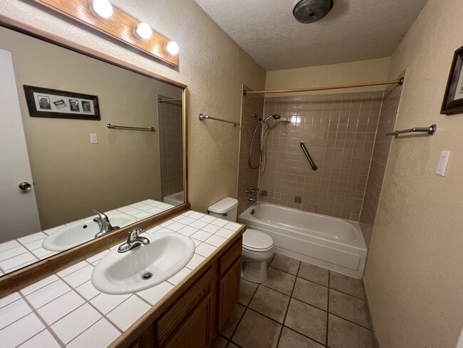 Building Photo - 25972 US-70