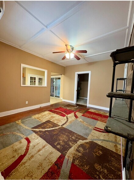 Building Photo - 51 Church St