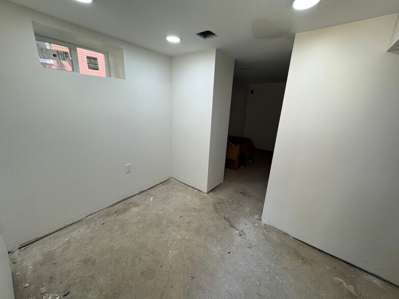 Basement - 98 Steamboat Rd