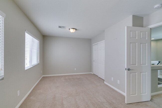 Building Photo - 4586 W Camero Ave