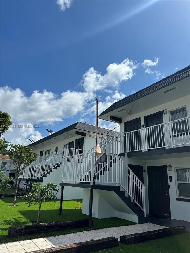 Building Photo - 3616 NE 11th Ave