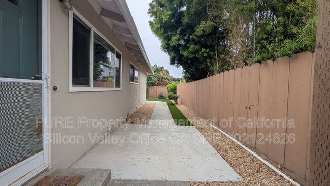 Building Photo - 1792 Halterman Ave