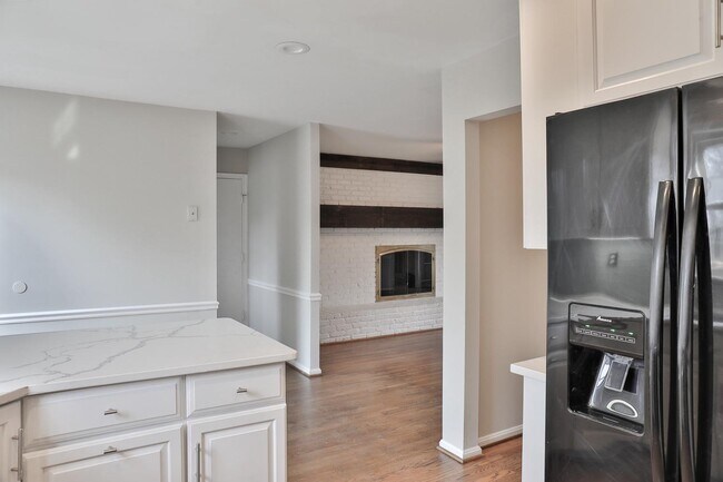 Building Photo - 5423 Rilian Ct