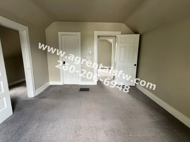 Building Photo - 3 bedroom house