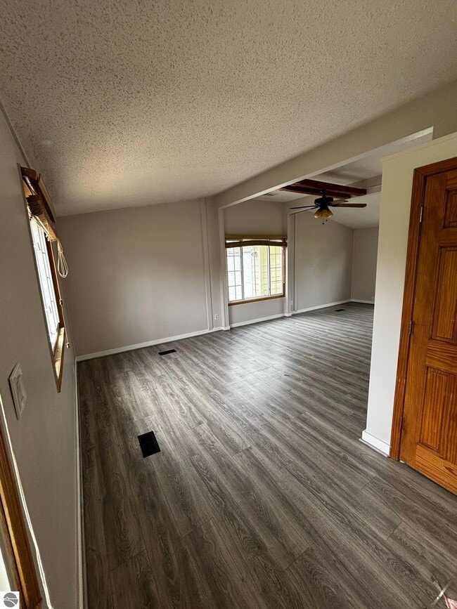 Building Photo - 10156 Virginia St