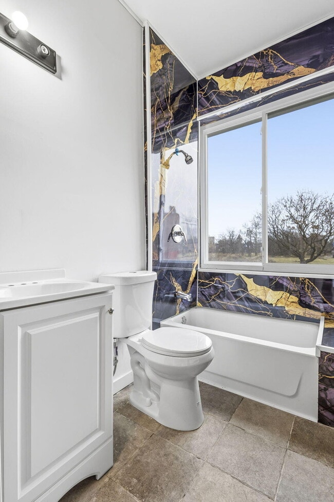 Building Photo - 3295 Rochester St