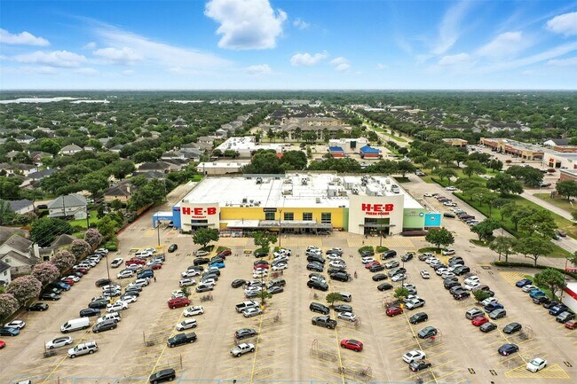 Building Photo - 21550 Elm Hurst Ln