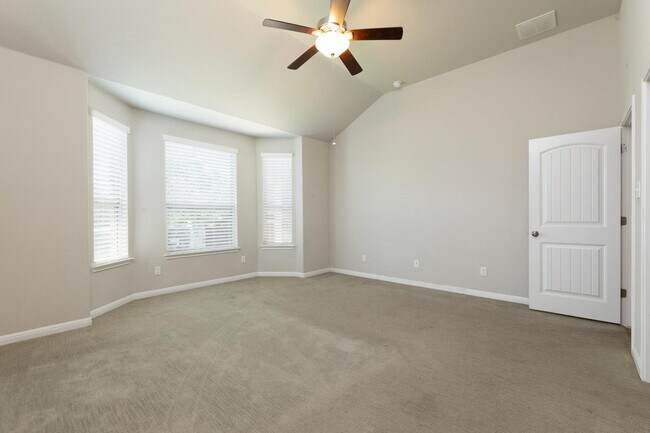 Building Photo - 7703 Kings Spring