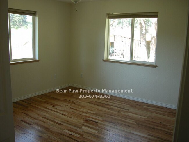 Building Photo - Nice Property in Indian Hills!!