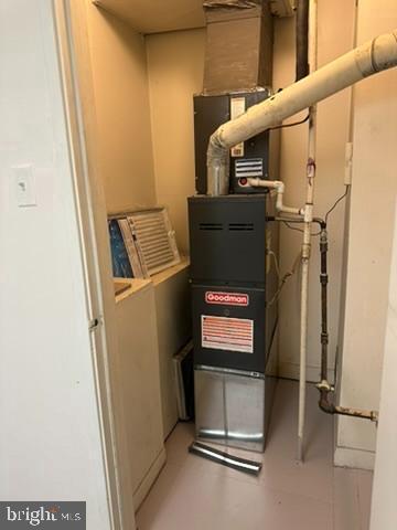 Building Photo - 10204 Prince Pl