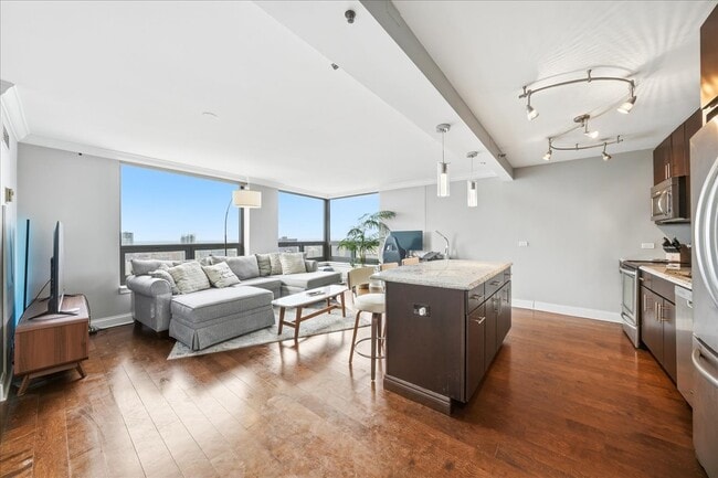 Building Photo - 440 N Wabash Ave