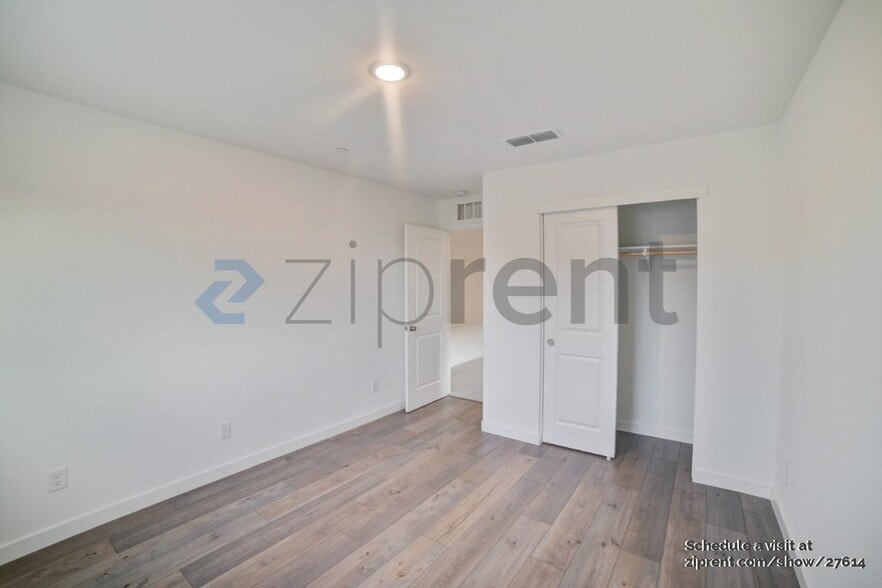 Building Photo - 12153 Coal Crk Wy