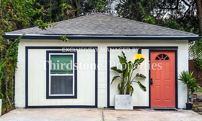 Primary Photo - 2518 Dellwood Ave