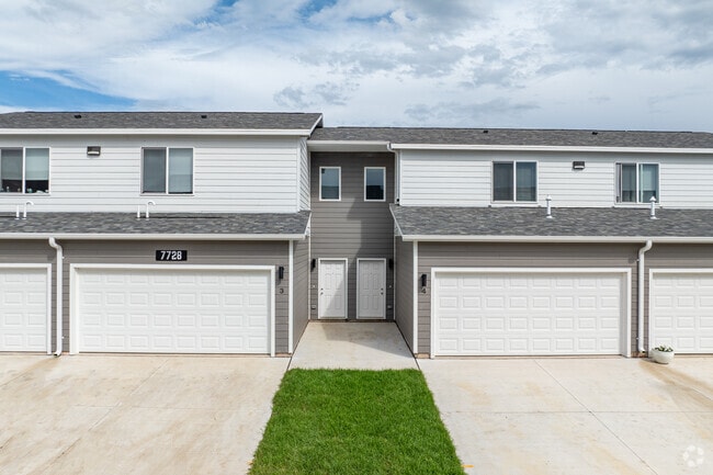 Building Photo - 41Six