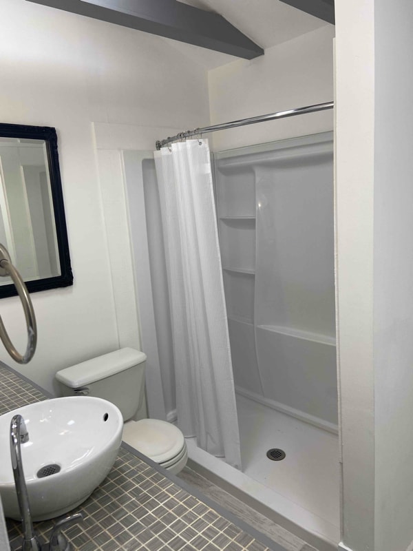 Building Photo - 515 Schley