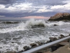 Building Photo - 35 Oceanside Dr