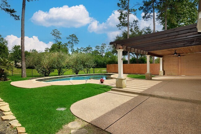 Building Photo - 138 Oriel Oaks Cir