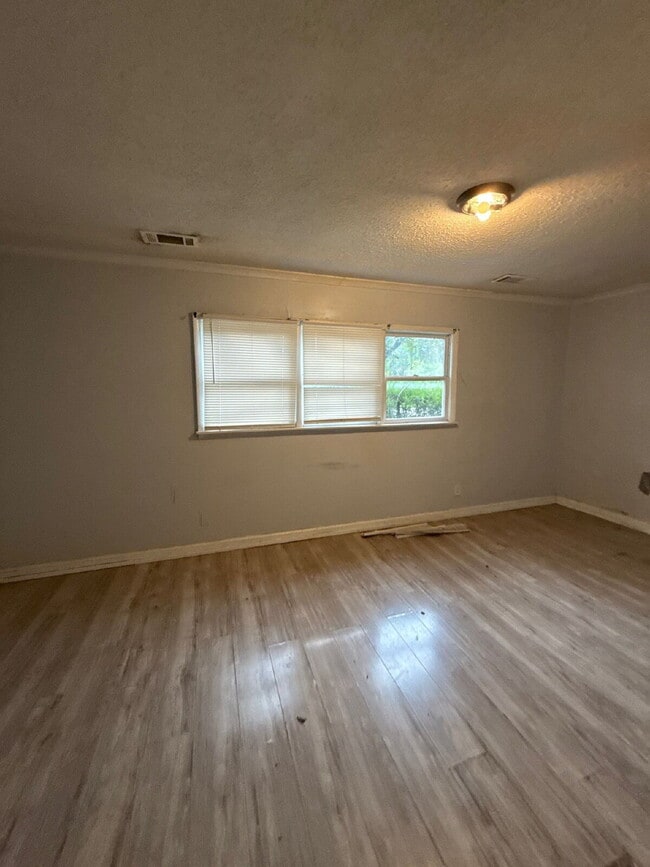 Building Photo - 719 Craft Rd