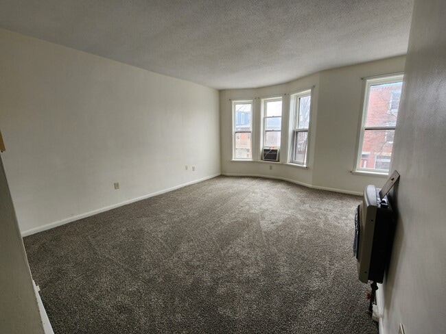 Building Photo - 201 Kelker St