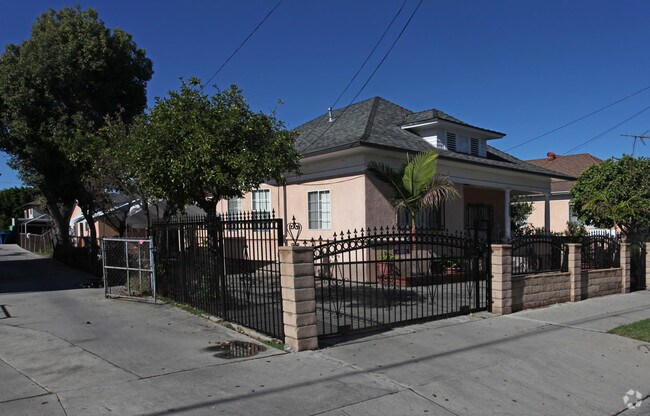 Primary Photo - 2043 Workman St