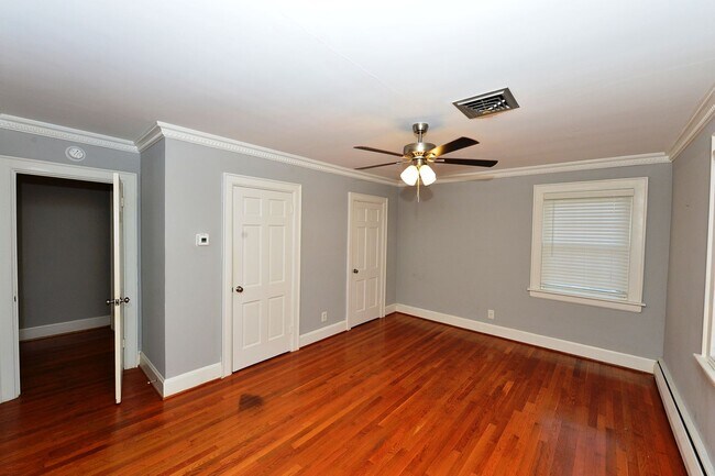 Building Photo - Water View, private wooded lot on dead end street!