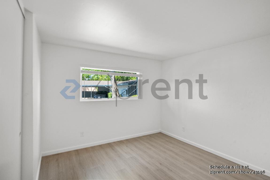 Building Photo - 3865 Almond Ave