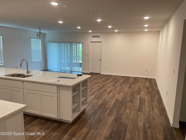 Building Photo - 2592 Pinwherry St NW