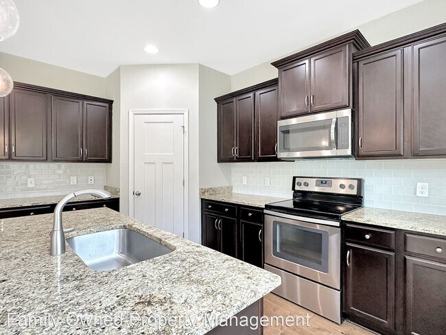 Building Photo - 3 br, 2.5 bath House - 206 Wathen Drive