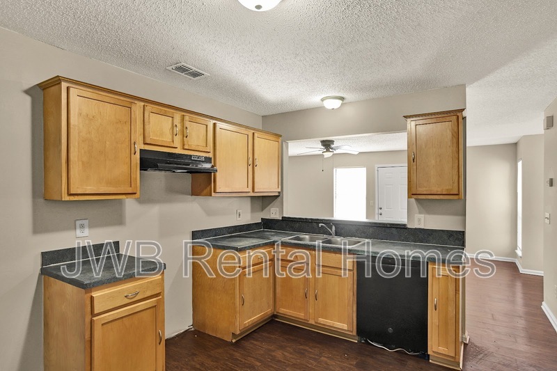 Building Photo - 877 Candleknoll Ln