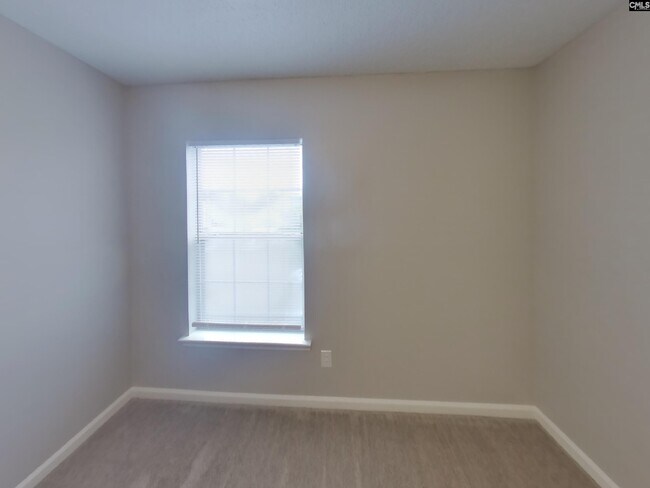 Building Photo - 124 Wigmore Ln
