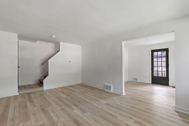 Building Photo - 314 Pennoak Dr