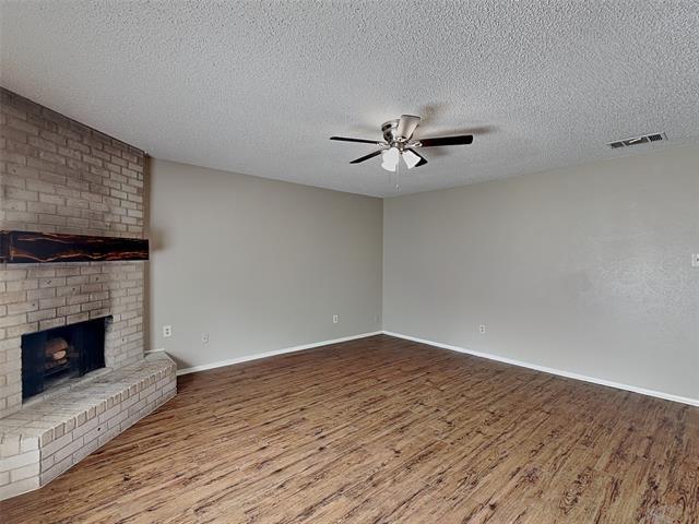 Building Photo - 701 Admiralty Way